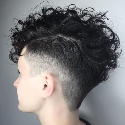 Les Coiffures Undercut Pour Femmes Les Plus Cool Essayer En