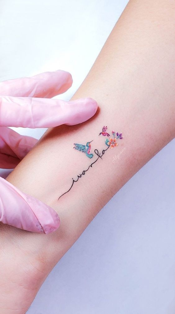 29 Idees De Tatouages Poignet Discrets Pour Femme