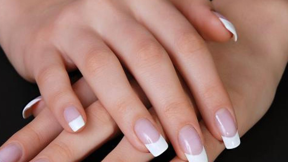 14 idées d'ongles Baby Boomer pour s'inspirer 3
