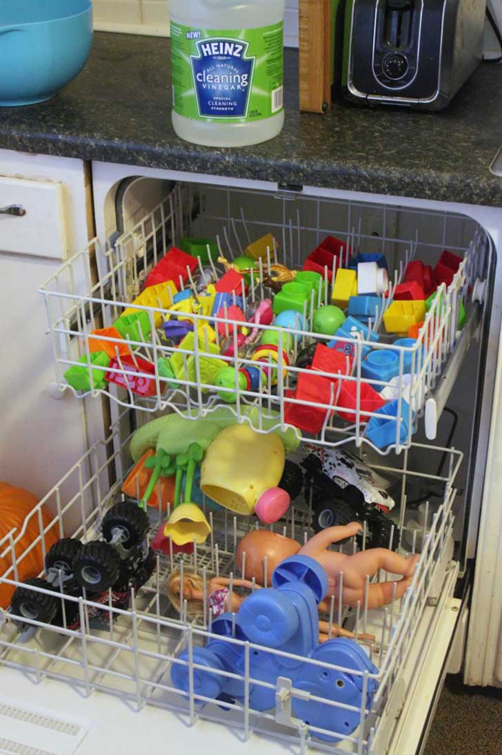 Lavez les jouets au lave-vaisselle