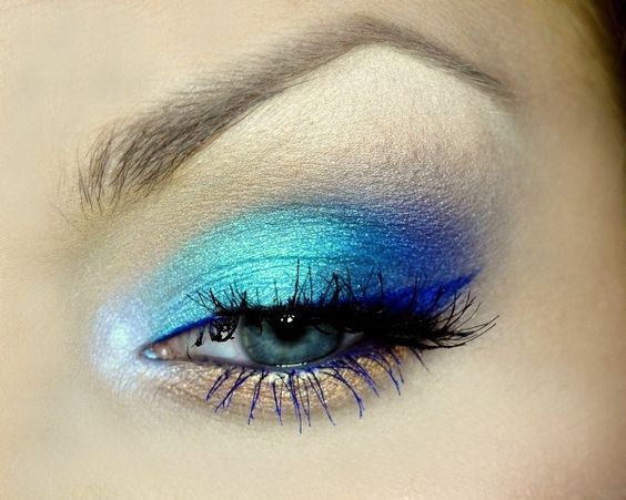 19 top idées de maquillages pour les yeux bleus 17