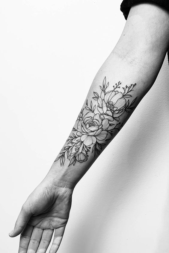 48 top idées de beaux tatouages avec des roses 29