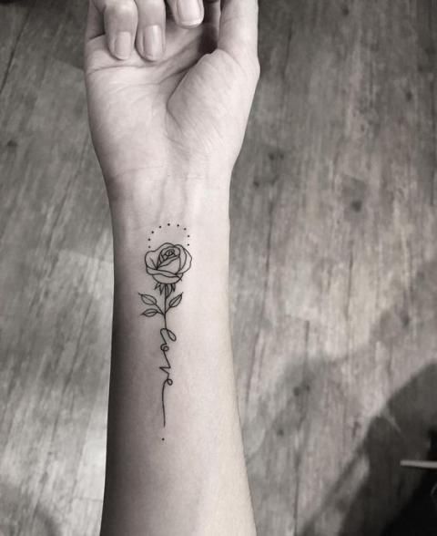 48 top idées de beaux tatouages avec des roses 37