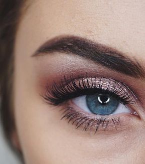 19 top idées de maquillages pour les yeux bleus 6