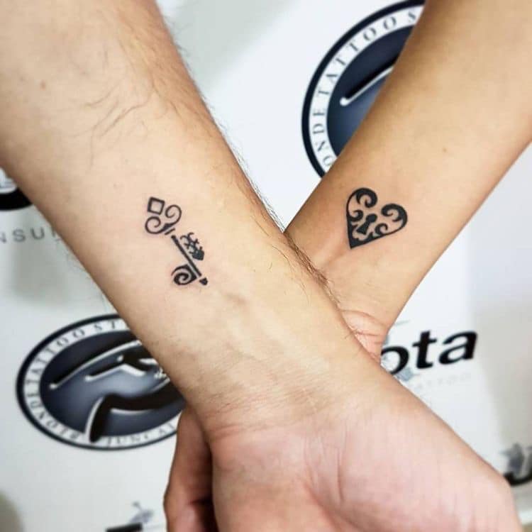 51 top idées de tatouages de couples 9