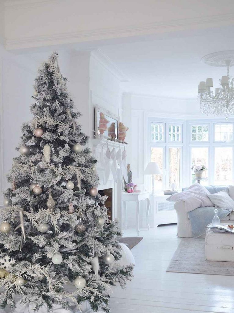 65 idées de décorations de Noël pour embellir son salon 30