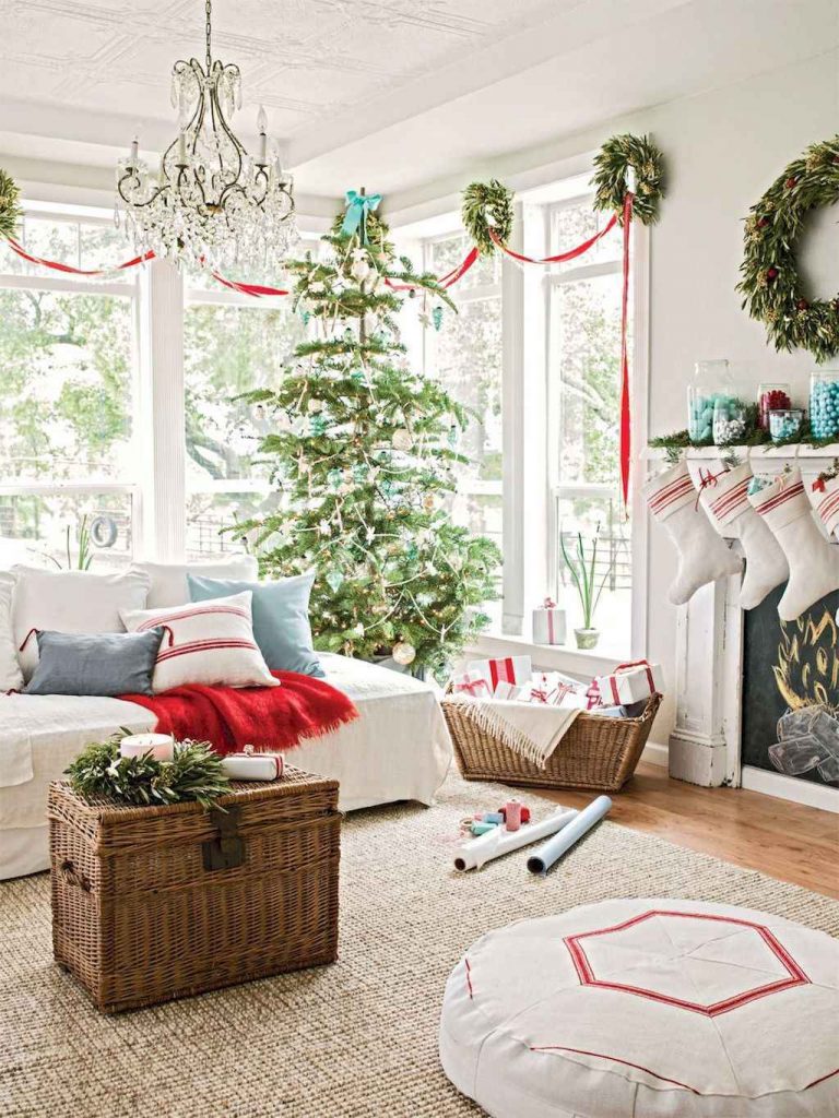 65 idées de décorations de Noël pour embellir son salon 33