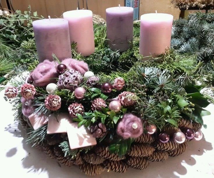 22 idées de belles décorations de table de Noël 10