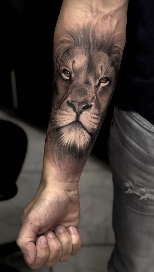 100 top idées de tatouages lion 20