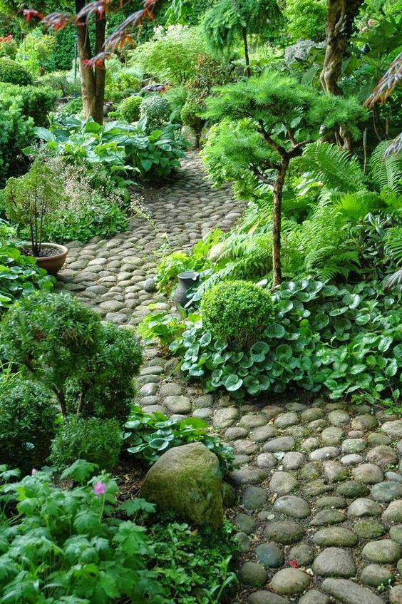 100 top idées pour aménager un jardin sans dépenser d'argent 44