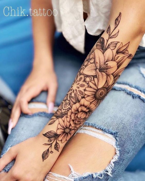 110 top idées de tatouages avant bras pour femme 12