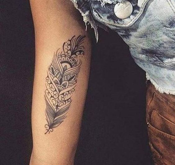 110 top idées de tatouages avant bras pour femme 28