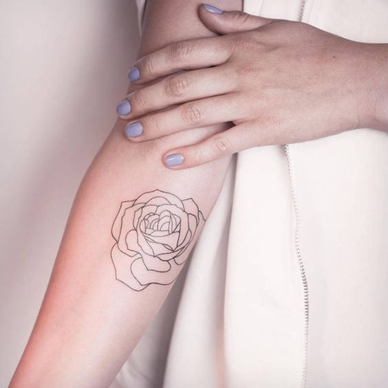 110 top idées de tatouages avant bras pour femme 36