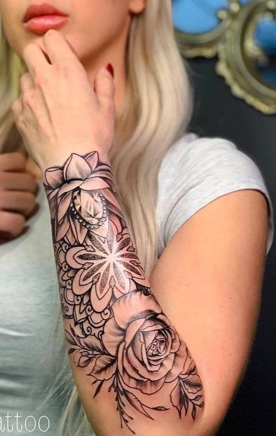 110 top idées de tatouages avant bras pour femme 61