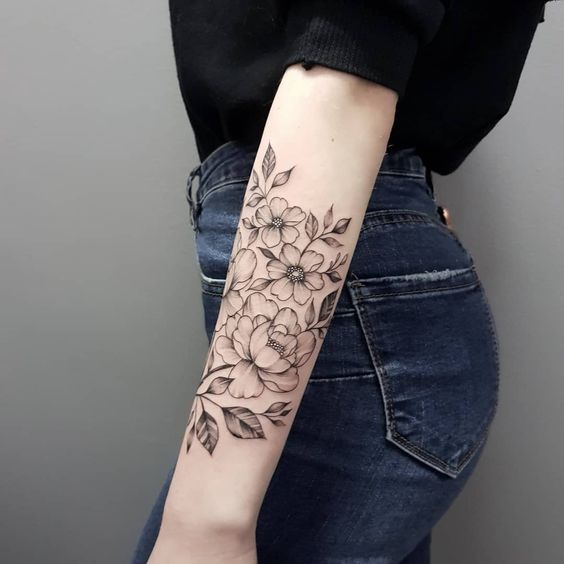 110 top idées de tatouages avant bras pour femme 70