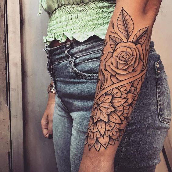 110 top idées de tatouages avant bras pour femme 96