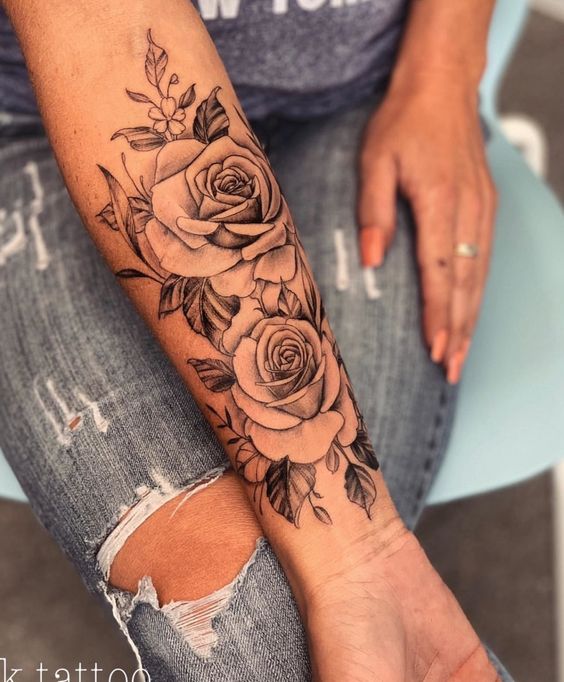 110 top idées de tatouages avant bras pour femme 106