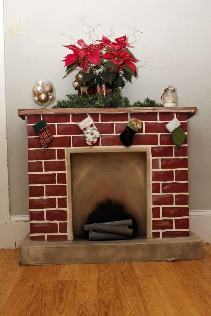 18 idées & tutos de fausses cheminées en carton pour Noël 8