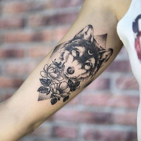 47 belles idées de tatouages bras pour femmes 33