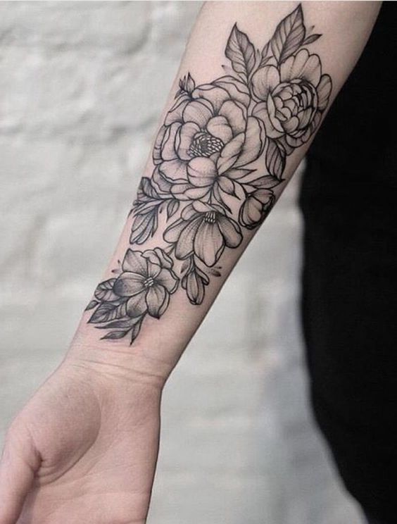 47 belles idées de tatouages bras pour femmes 37