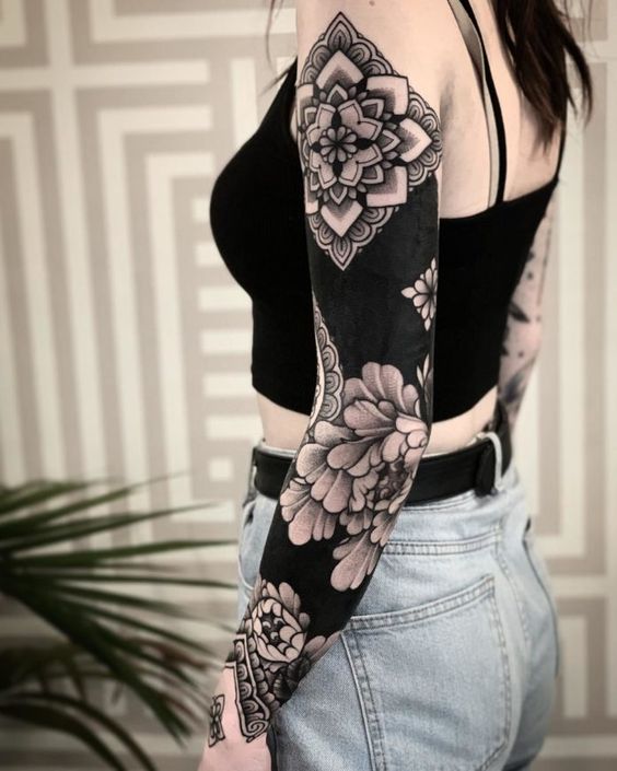 47 belles idées de tatouages bras pour femmes 43