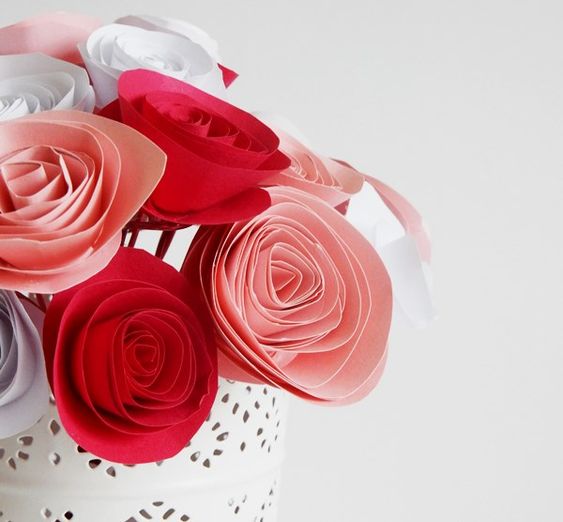 31 idées & tutos de fleurs en papier faciles à faire 22