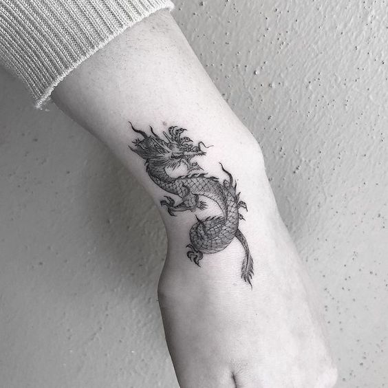 175 top idées de petits tatouages pour femmes 103