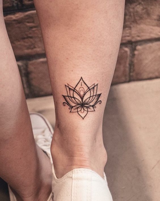 175 top idées de petits tatouages pour femmes 121