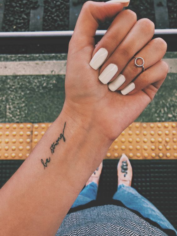 175 top idées de petits tatouages pour femmes 145