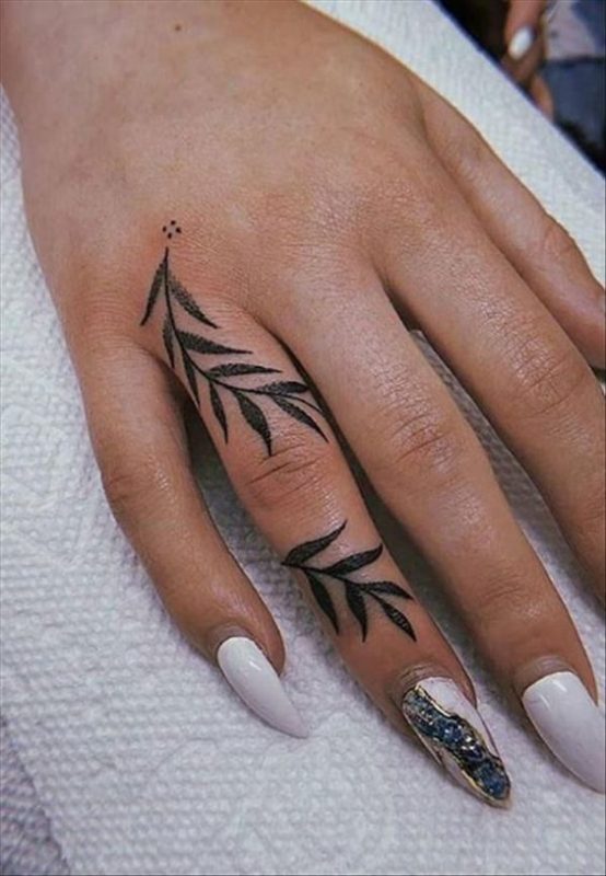 175 top idées de petits tatouages pour femmes 147