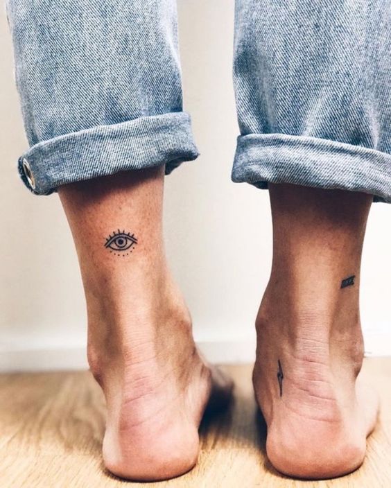 175 top idées de petits tatouages pour femmes 161