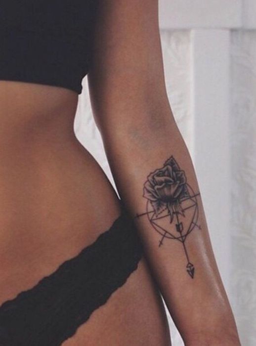 175 top idées de petits tatouages pour femmes 39