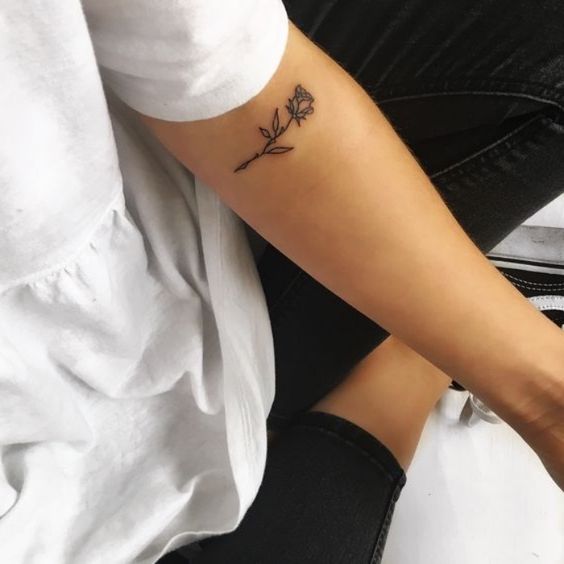 175 top idées de petits tatouages pour femmes 45