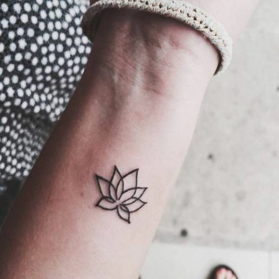 175 top idées de petits tatouages pour femmes 61