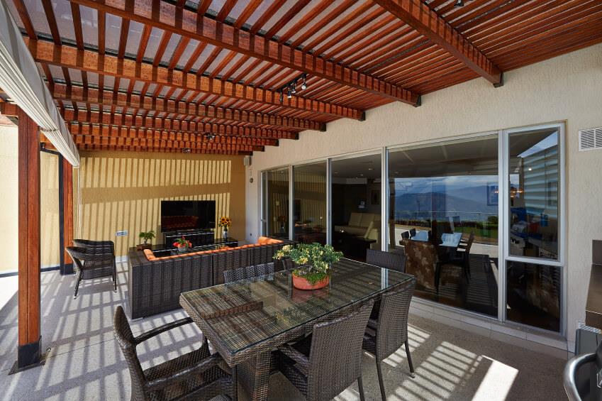 34 idées de pergolas en bois pour transformer votre terrasse 31