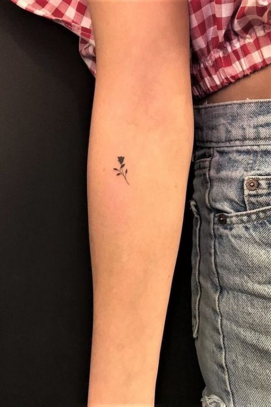 79 petits tatouages discrets et minimalistes qui prouvent que moins c'est plus 13