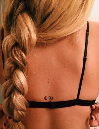 79 petits tatouages discrets et minimalistes qui prouvent que moins c'est plus 25