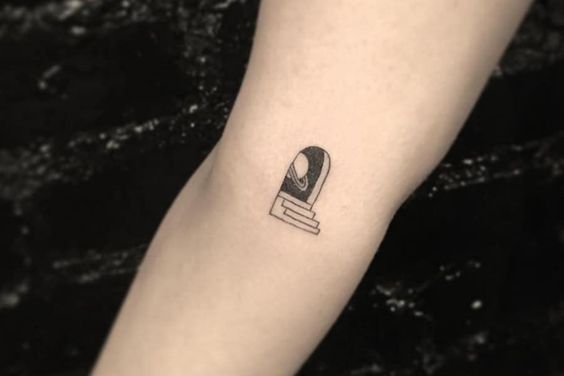 79 petits tatouages discrets et minimalistes qui prouvent que moins c'est plus 30