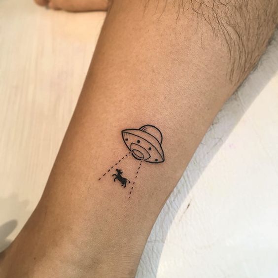 79 petits tatouages discrets et minimalistes qui prouvent que moins c'est plus 33