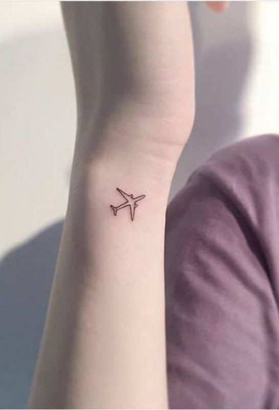 79 petits tatouages discrets et minimalistes qui prouvent que moins c'est plus 39