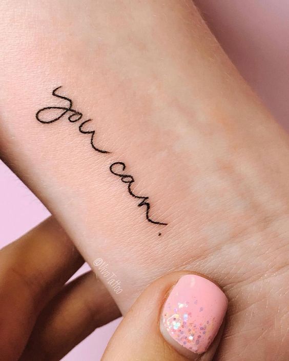 79 petits tatouages discrets et minimalistes qui prouvent que moins c'est plus 5