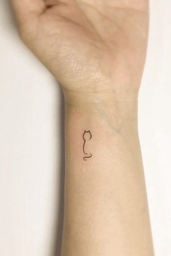 79 petits tatouages discrets et minimalistes qui prouvent que moins c'est plus 45