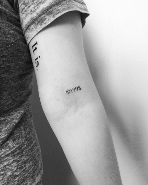 79 petits tatouages discrets et minimalistes qui prouvent que moins c'est plus 67