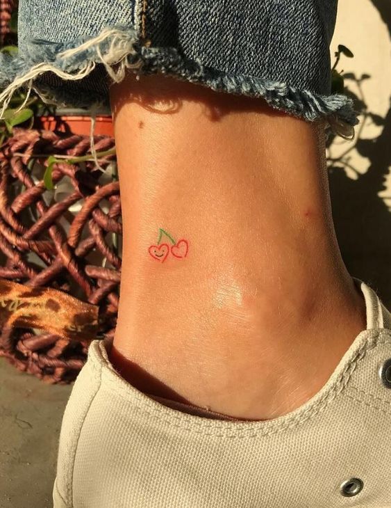 79 petits tatouages discrets et minimalistes qui prouvent que moins c'est plus 78