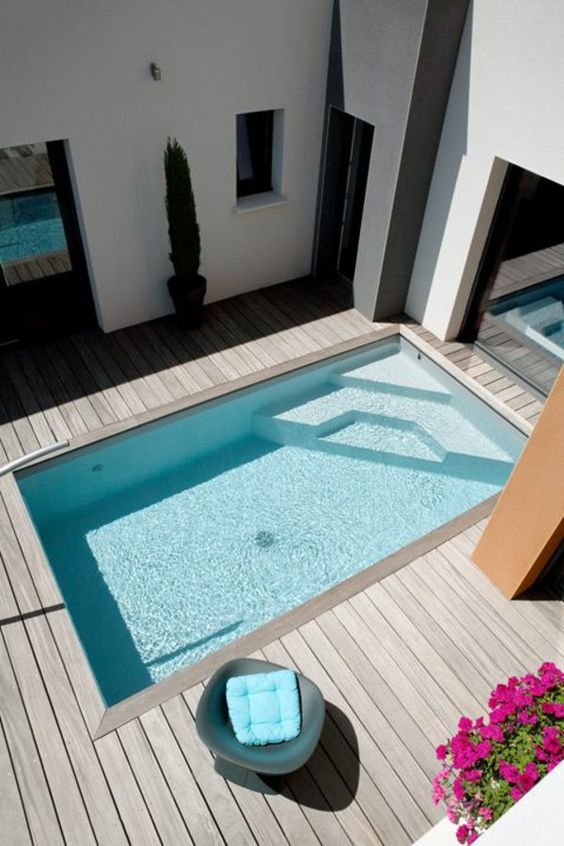 piscine pour petit jardin