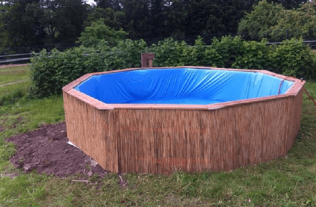 Il a construit une piscine avec 10 palettes et 70 euros 4