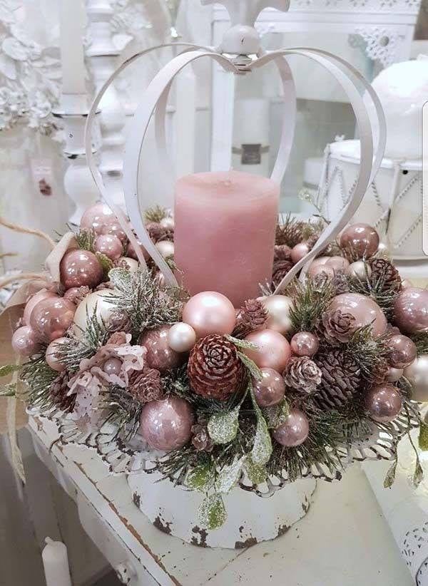 22 idées de belles décorations de table de Noël 21