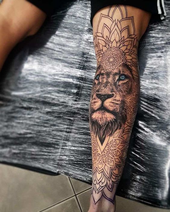 100 top idées de tatouages lion 43