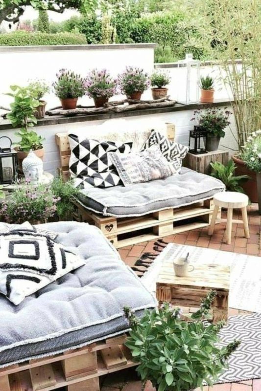 32 top idées de salons de jardin en palettes 19