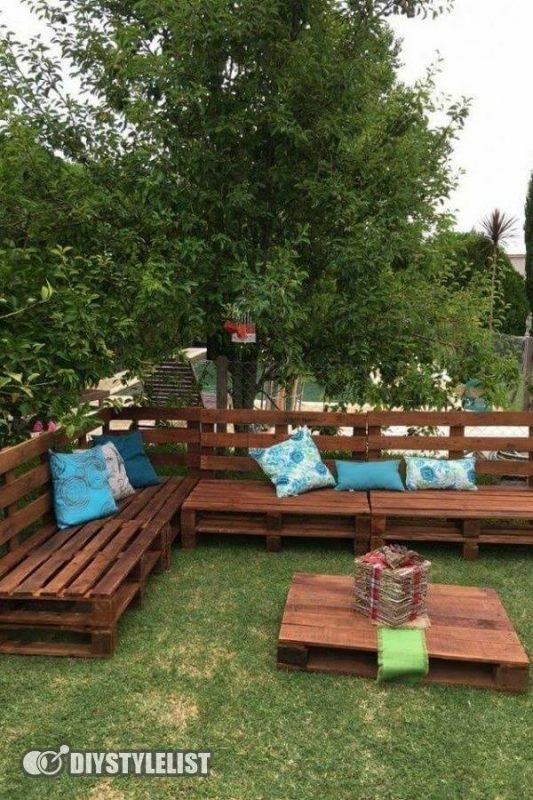 32 top idées de salons de jardin en palettes 31